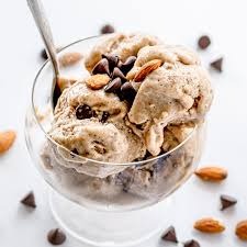 Mix Ice Cream With Alomond